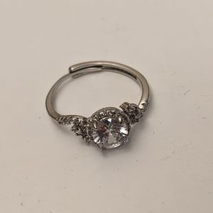 Adjustable ring